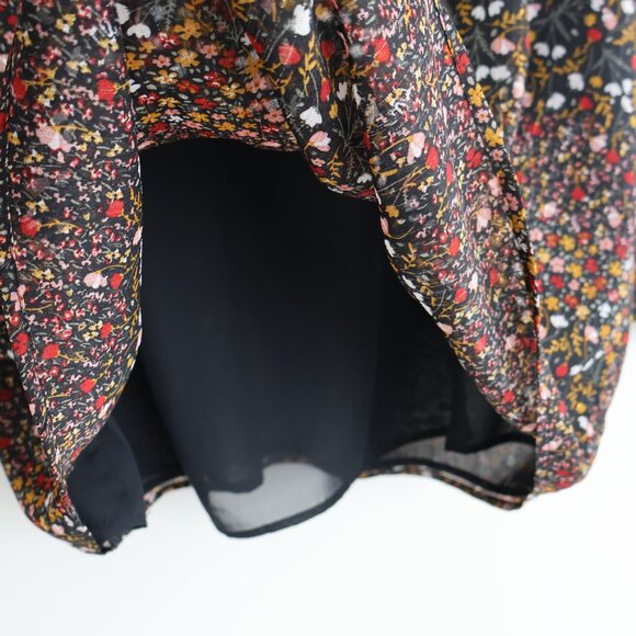 Reitmans - Ruffled V-Neck Floral-Print Blouse - Size M - Picture 9 of 12